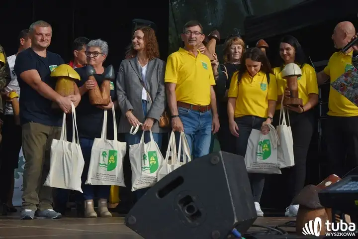 "Największe przedsięwzięcie ekologiczno - edukacyjne". XXI Grzybobranie w Długosiodle