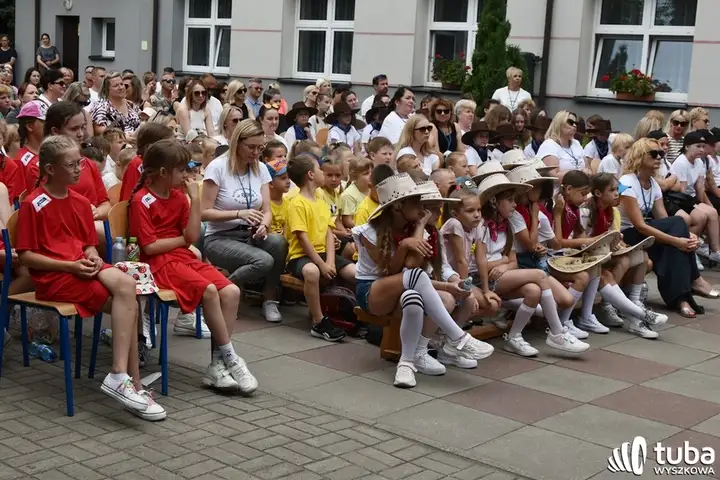Beztroska zabawa, śmiech i radość w SP w Rybnie