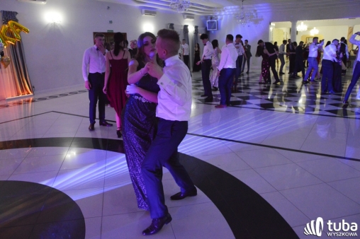 „Bal na sto par”. Studniówka Zespołu Szkół nr 1 w Wyszkowie (VIDEO)