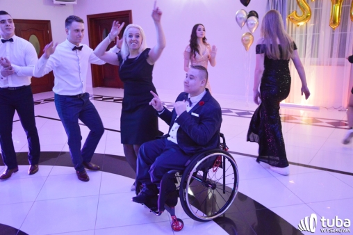 „Bal na sto par”. Studniówka Zespołu Szkół nr 1 w Wyszkowie (VIDEO)