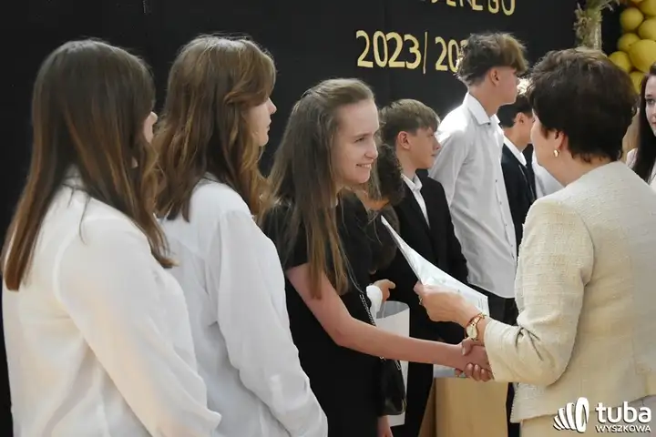 "Na skrzydłach świadectw". Gmina Wyszków oficjalnie zakończyła rok szkolny 2023/ 2024