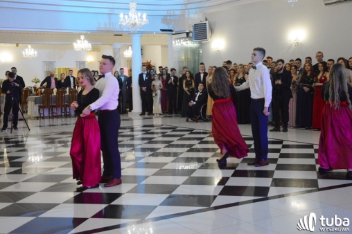 „Bal na sto par”. Studniówka Zespołu Szkół nr 1 w Wyszkowie (VIDEO)