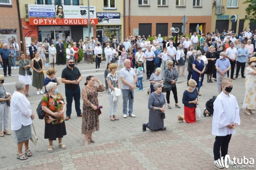 Niech Eucharystyczny Jezus będzie uwielbiony