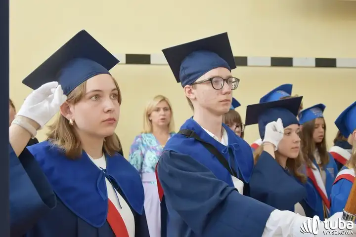 "Na skrzydłach świadectw". Gmina Wyszków oficjalnie zakończyła rok szkolny 2023/ 2024