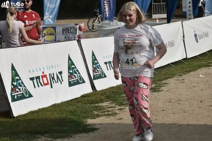 "30 kilometrów w nogach, ramionach i sercach"