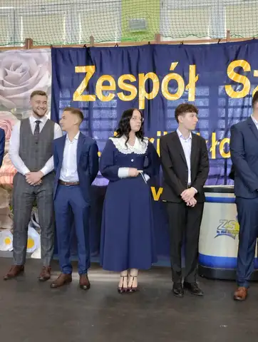 Są już absolwentami