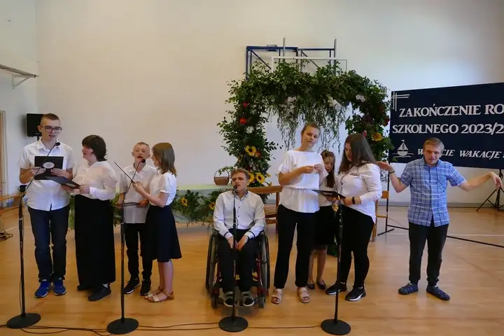 Szkoły powiatowe uroczyście zakończyły rok szkolny