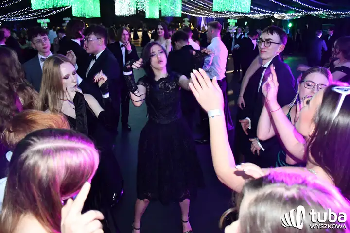 "Ten wieczór jest dla was". Studniówka 2025 I LO w Wyszkowie (VIDEO)