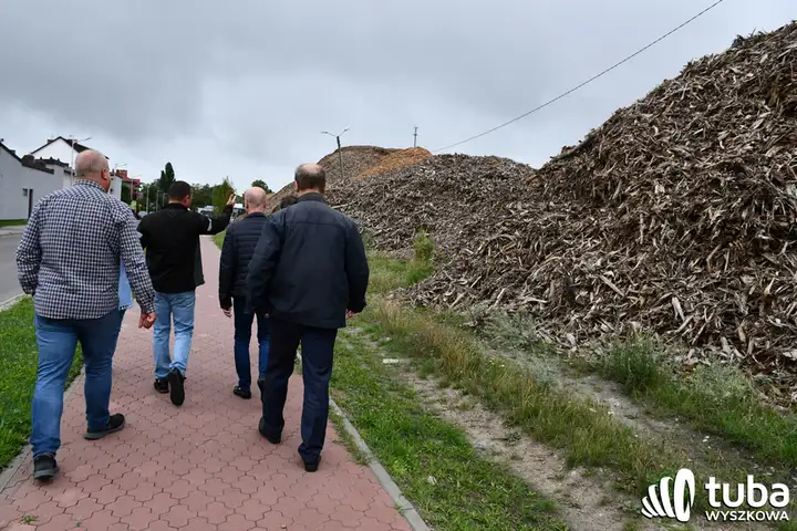 Rosną hałdy i zdenerwowanie ludzi