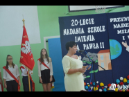 Dumni ze swego patrona. Szkoła Podstawowa w Leszczydole-Nowinach od 20 lat z Janem Pawłem II