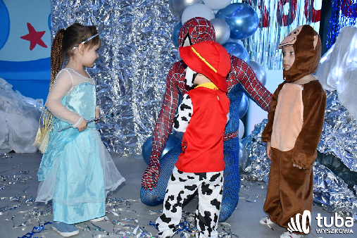 W lodowej krainie - bal w Akademii Marzeń (FOTO, VIDEO)