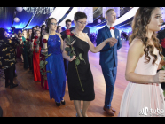 Baśniowy bal studniówkowy maturzystów Zespołu Szkół nr 3 w Wyszkowie (video)