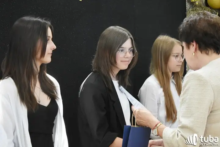 "Na skrzydłach świadectw". Gmina Wyszków oficjalnie zakończyła rok szkolny 2023/ 2024