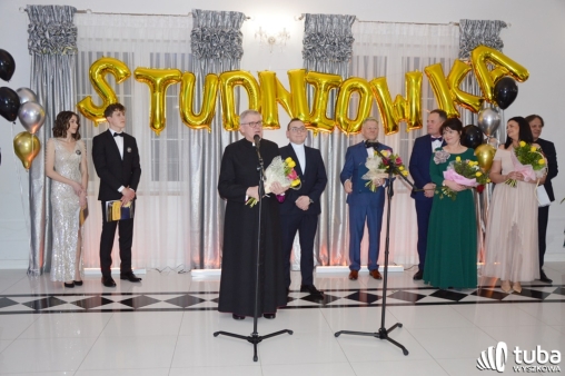 „Bal na sto par”. Studniówka Zespołu Szkół nr 1 w Wyszkowie (VIDEO)