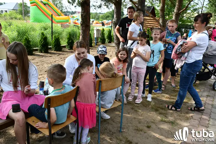 Po sąsiedzku i rodzinnie bawili się w Leszczydole-Nowinach (VIDEO)