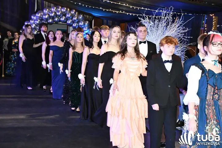 "Ten wieczór jest dla was". Studniówka 2025 I LO w Wyszkowie (VIDEO)