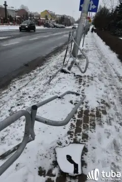 Staranował barierki i uciekł