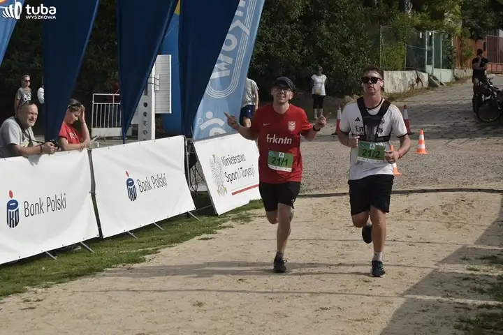 "30 kilometrów w nogach, ramionach i sercach"