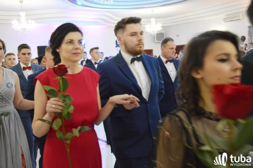 „Bal na sto par”. Studniówka Zespołu Szkół nr 1 w Wyszkowie (VIDEO)