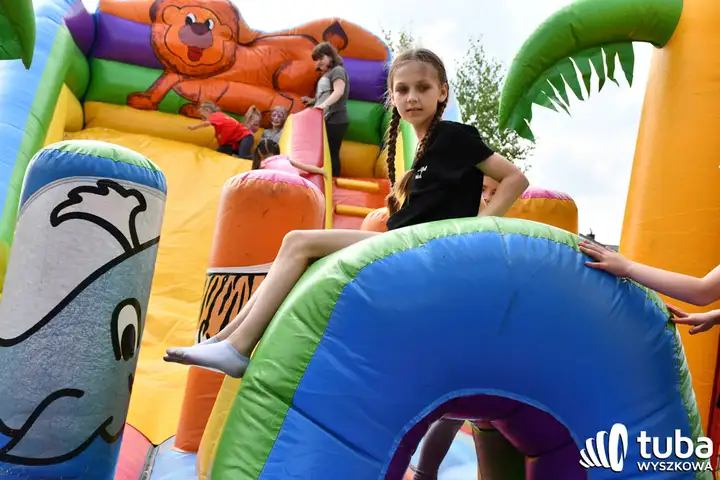 Po sąsiedzku i rodzinnie bawili się w Leszczydole-Nowinach (VIDEO)