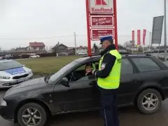 Zamiast mandatów - kwiaty i podarunki