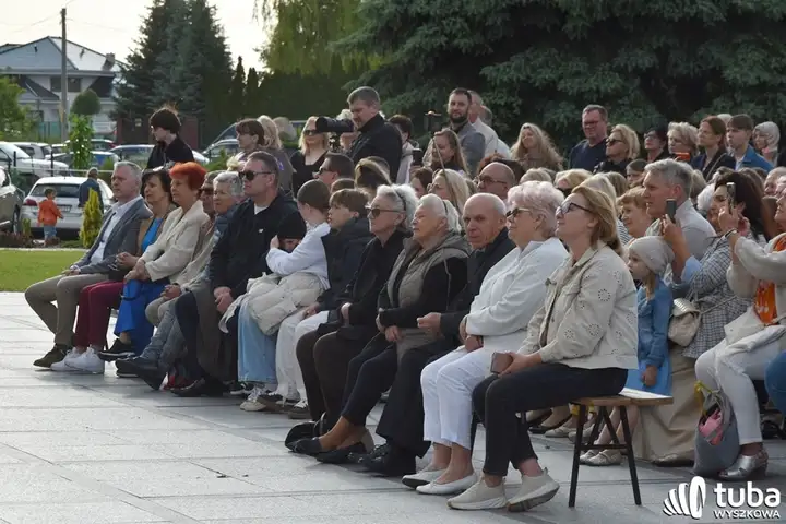 Przez muzykę i śpiew otwierają się na Boga