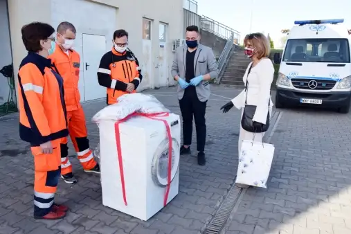 Nagrodę przeznaczył na pomoc medykom