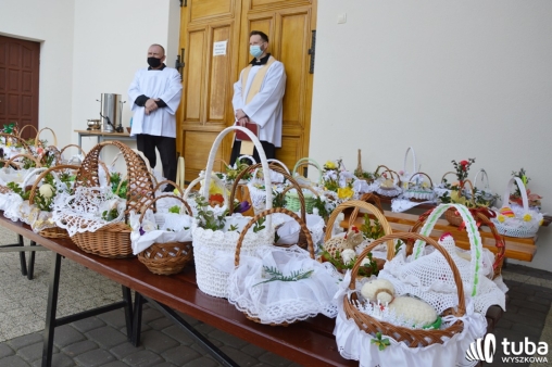 Wielka Sobota. Święciliśmy pokarmy na wielkanocny stół
