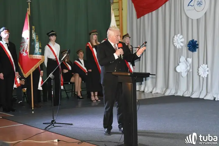 "Ta szkoła jest pięknym składnikiem naszego miasta". 20 lat Zespołu Szkół nr 3  