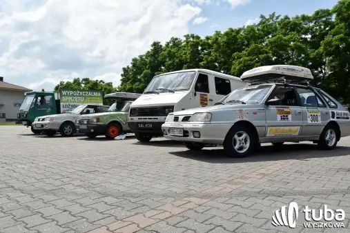 „STAY IN the CAR”. Wyszkowskie (i nie tylko) Złombole wyruszyły w trasę