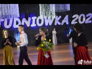 Baśniowy bal studniówkowy maturzystów Zespołu Szkół nr 3 w Wyszkowie (video)