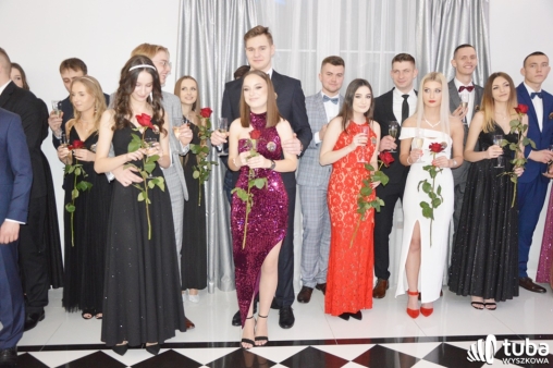 „Bal na sto par”. Studniówka Zespołu Szkół nr 1 w Wyszkowie (VIDEO)