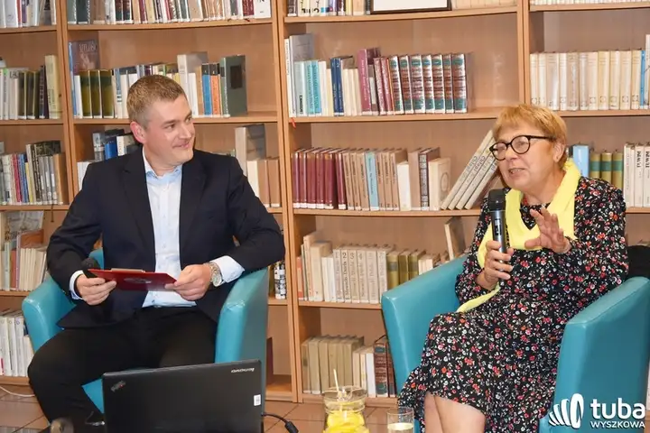 “Dzięki tej książce, my możemy tę historię poznać...”