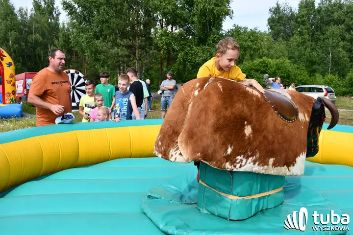 Po sąsiedzku i rodzinnie bawili się w Leszczydole-Nowinach (VIDEO)