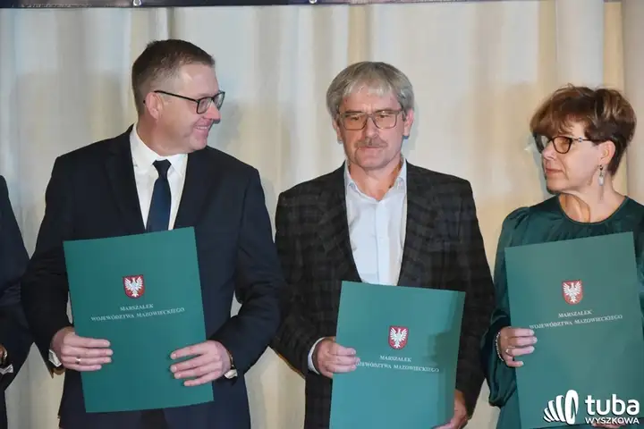 "Ta szkoła jest pięknym składnikiem naszego miasta". 20 lat Zespołu Szkół nr 3  