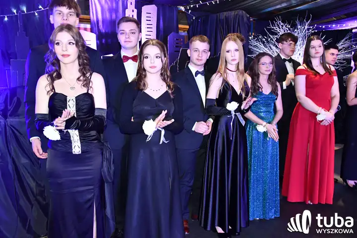 "Ten wieczór jest dla was". Studniówka 2025 I LO w Wyszkowie (VIDEO)