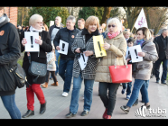 "Bądźcie z nami, z nauczycielami!". Marsz poparcia nauczycieli w Wyszkowie (video)