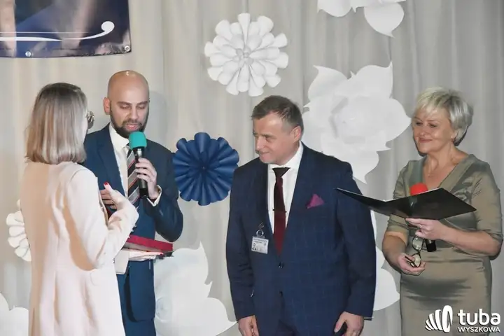 "Ta szkoła jest pięknym składnikiem naszego miasta". 20 lat Zespołu Szkół nr 3  