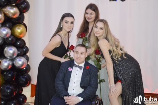 „Bal na sto par”. Studniówka Zespołu Szkół nr 1 w Wyszkowie (VIDEO)
