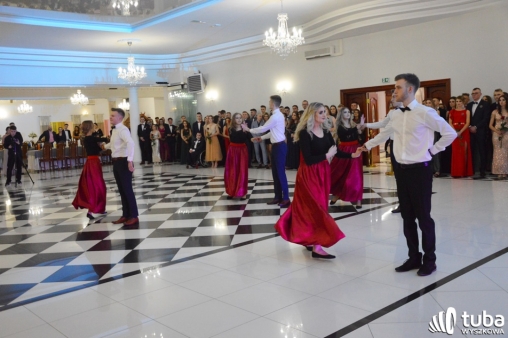 „Bal na sto par”. Studniówka Zespołu Szkół nr 1 w Wyszkowie (VIDEO)