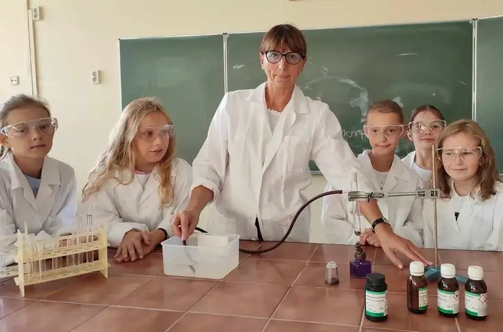 "Piątka" stawia na chemię