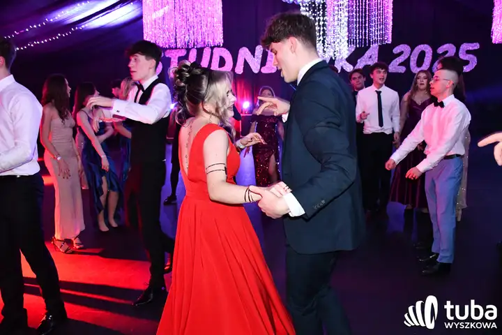 "Ten wieczór jest dla was". Studniówka 2025 I LO w Wyszkowie (VIDEO)