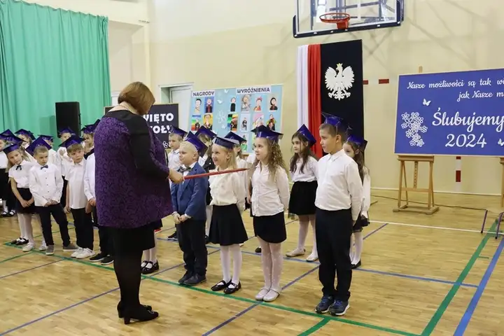 Wyjątkowa uroczystość w SP w Długosiodle
