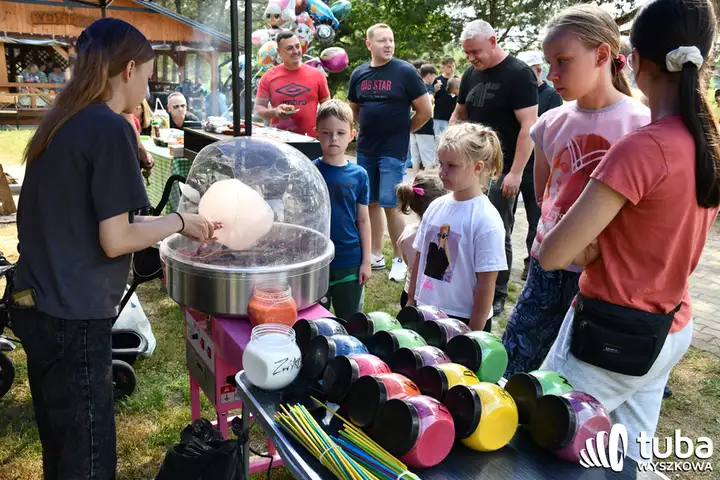 Po sąsiedzku i rodzinnie bawili się w Leszczydole-Nowinach (VIDEO)