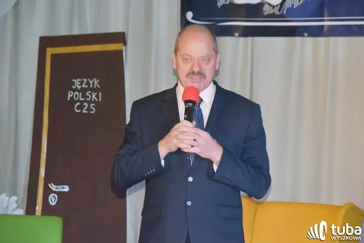 "Ta szkoła jest pięknym składnikiem naszego miasta". 20 lat Zespołu Szkół nr 3  
